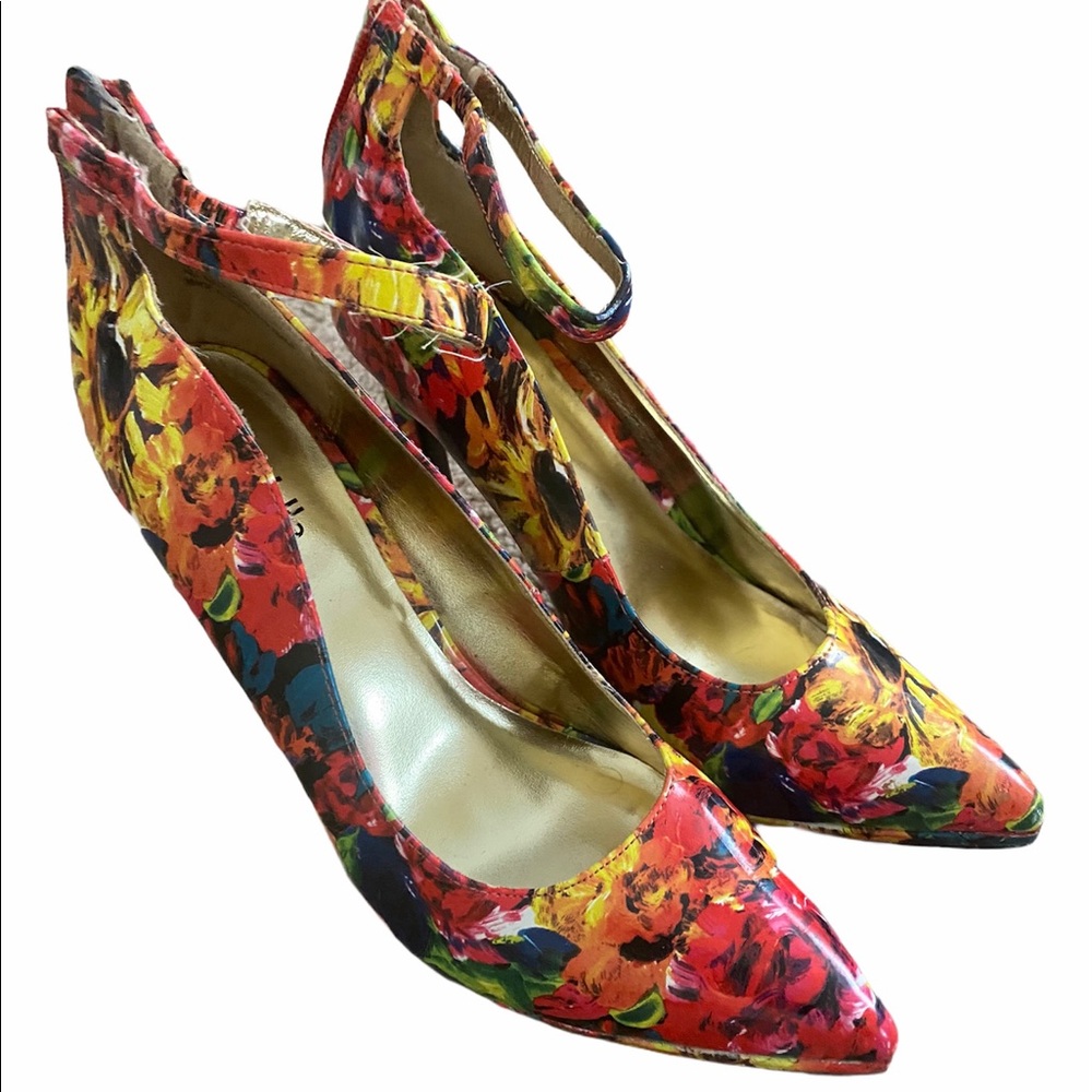 Floral Heels - Picture 3 of 3